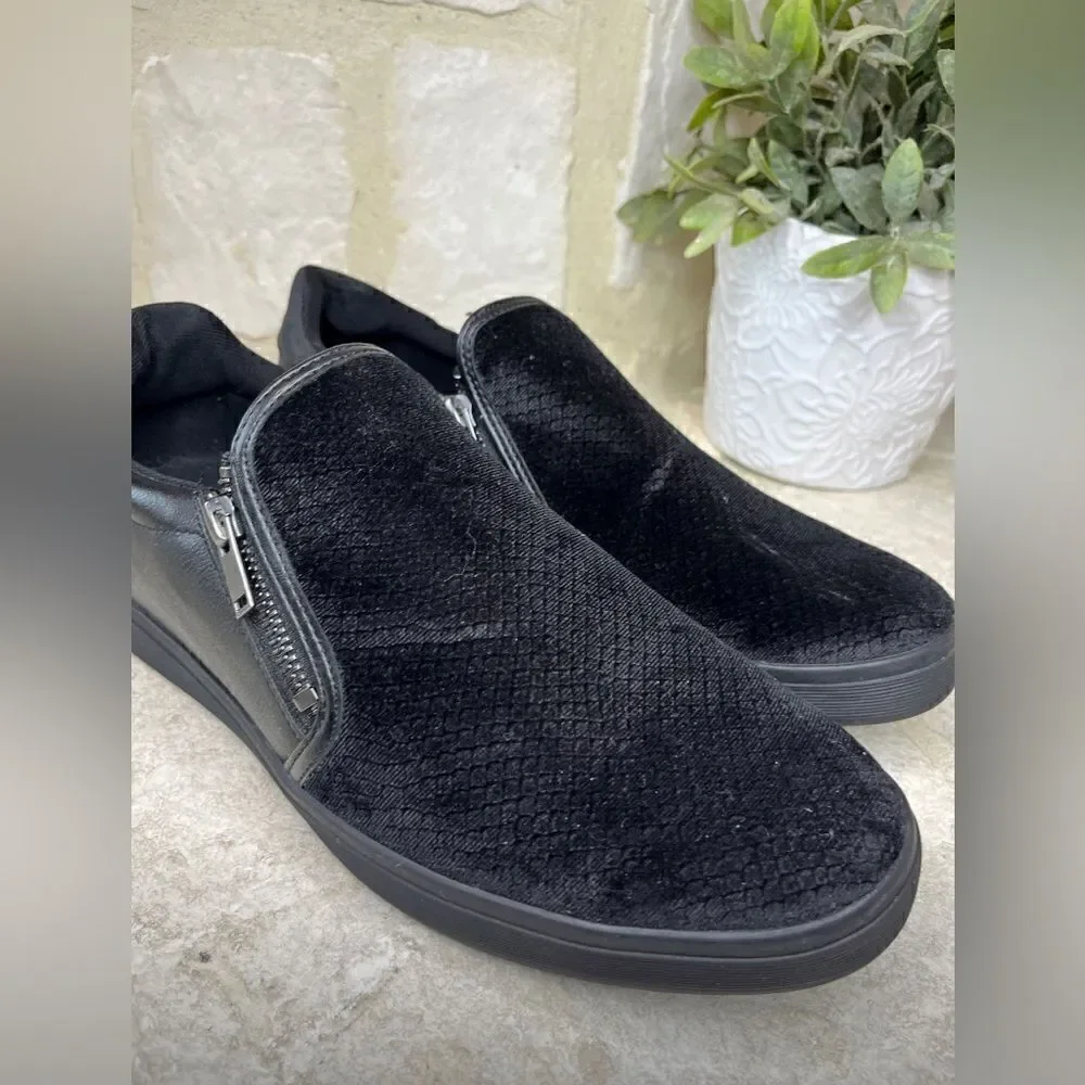 Aldo black on black slip on sneakers sz 9